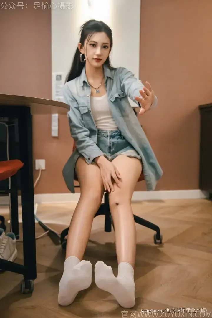 足愉心 - 少女美足美图视频38期[490G-2026.10] 组图