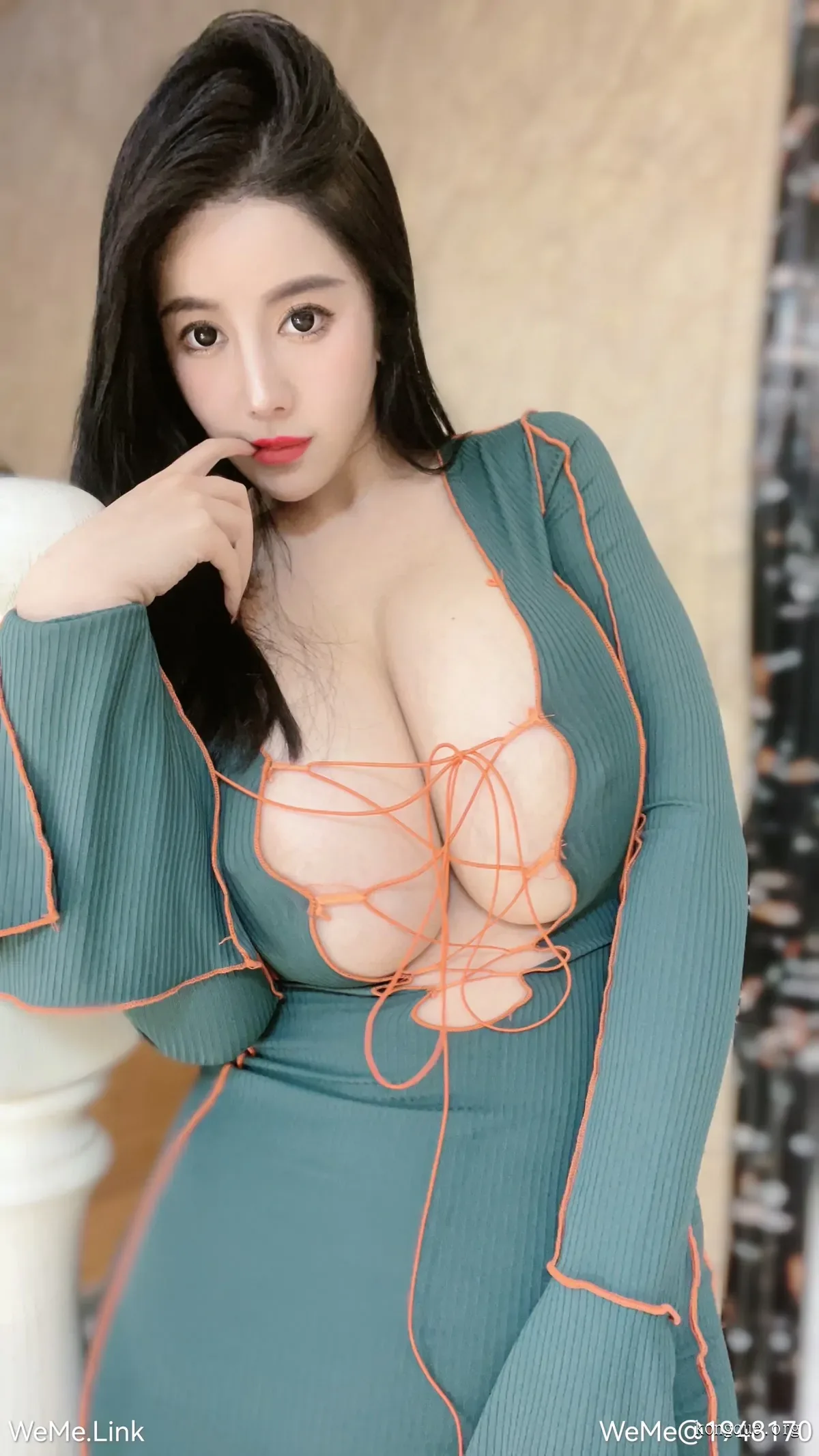 猪小七 - 微密圈(VIP收费)图片&视频合集[2024.6] 组图