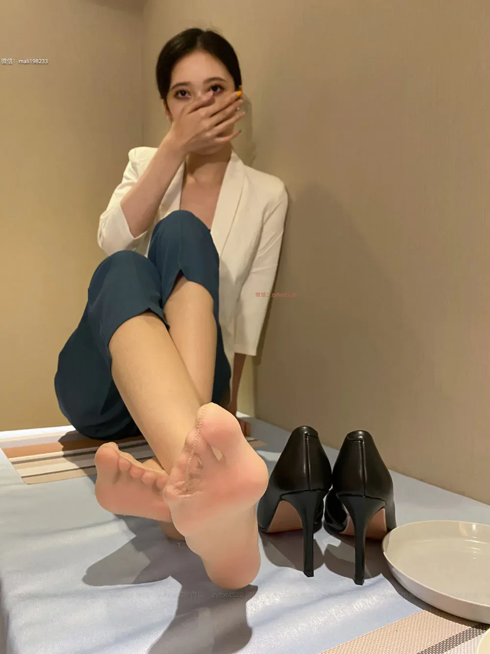 ISS系列 – 全套64期极品无内丝含配套视频[61.9G-2025.1] 组图