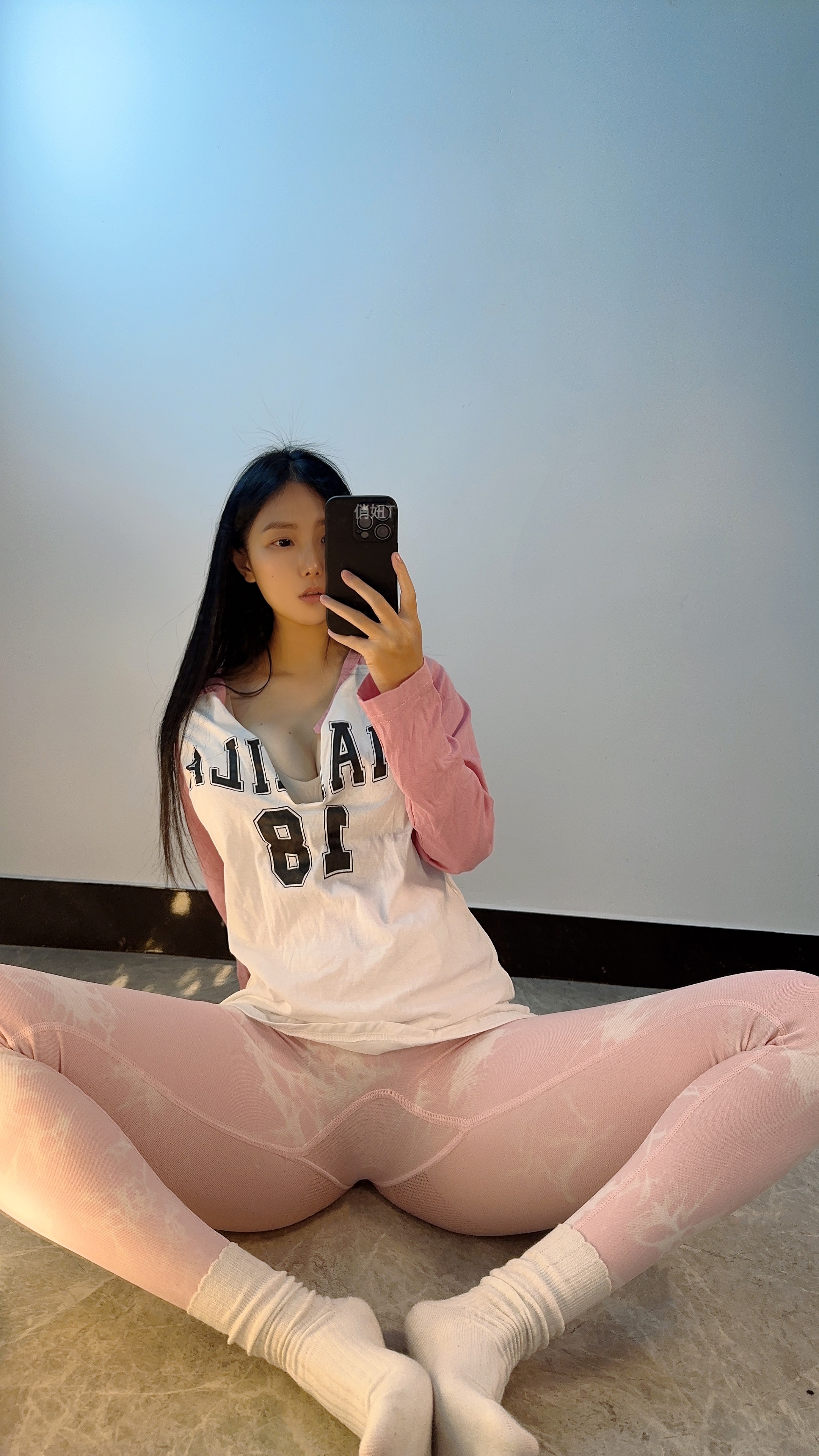 俏妞qiaoniuTT – 微密圈会员订阅系列套图&视频[139套-2026.6] 组图