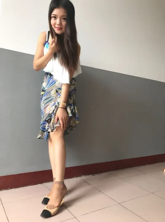 [合集]学妹校园寝室丝短袜美脚全套42期，大小8.38G 组图